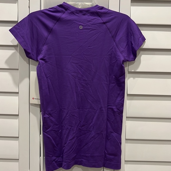 Lulu🍋lemon-swiftly tech short sleeve 2.0 - Picture 2 of 3